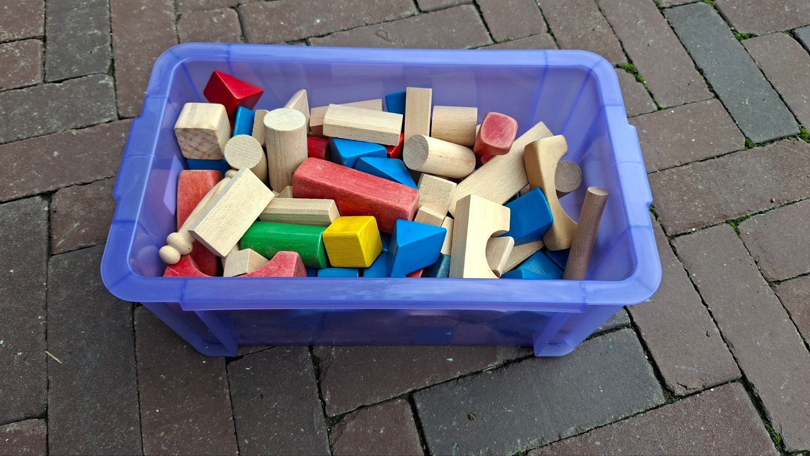 Houten blokken speelgoed in twee bewaarboxen, Ophalen of Verzenden, Gebruikt, Overige typen