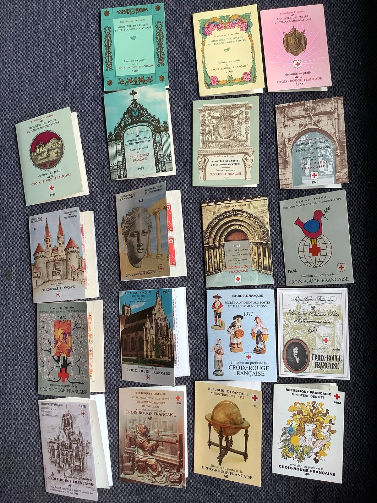 Collectie Franse Rode Kruis postzegelboekjes (1964-1983), Ophalen of Verzenden, Na 1940, Postfris