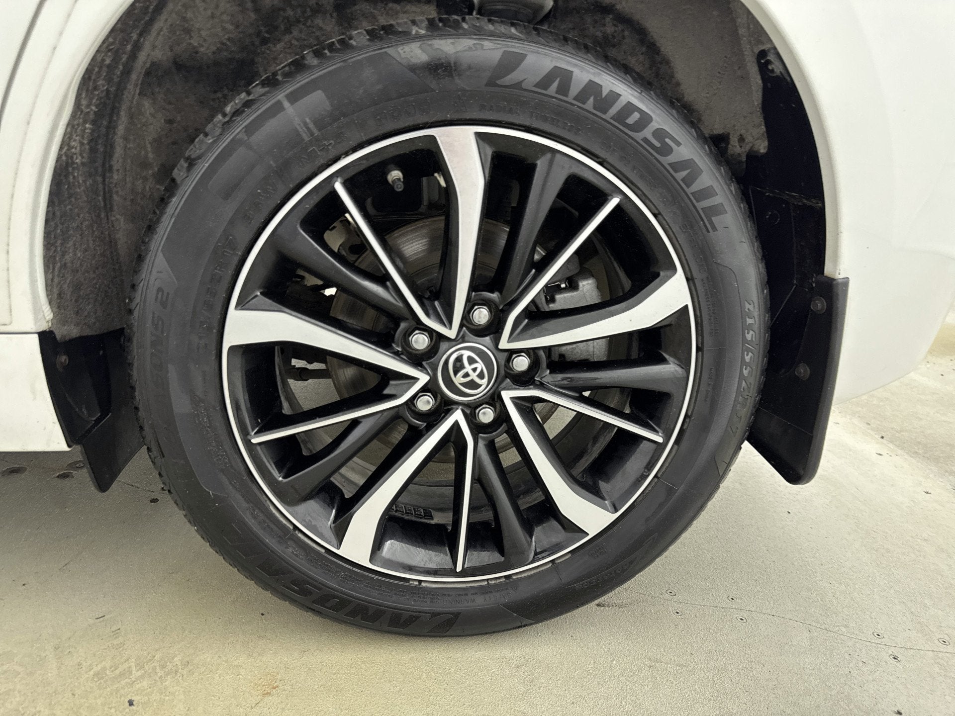 Toyota Verso 1.6 VVT-i Dynamic 50th anniversary // DEALEROND, Auto's, Toyota, Dealer onderhouden, Gebruikt, 4 cilinders, Bedrijf