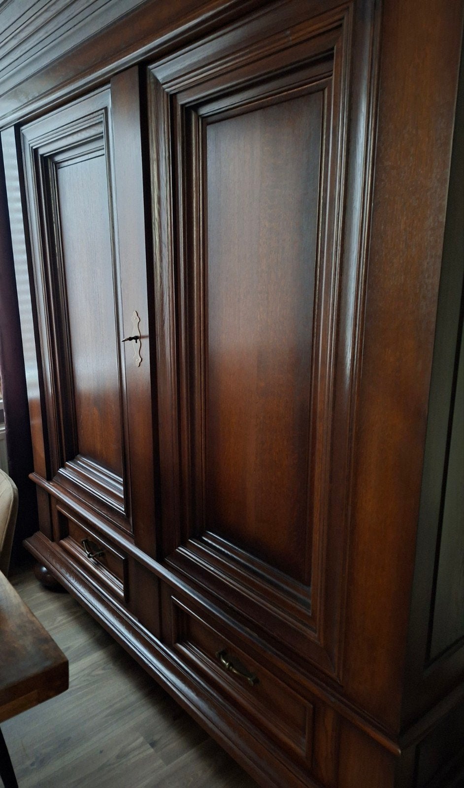 Massief houten kast voor een mooi prijsje, Ophalen of Verzenden, Zo goed als nieuw