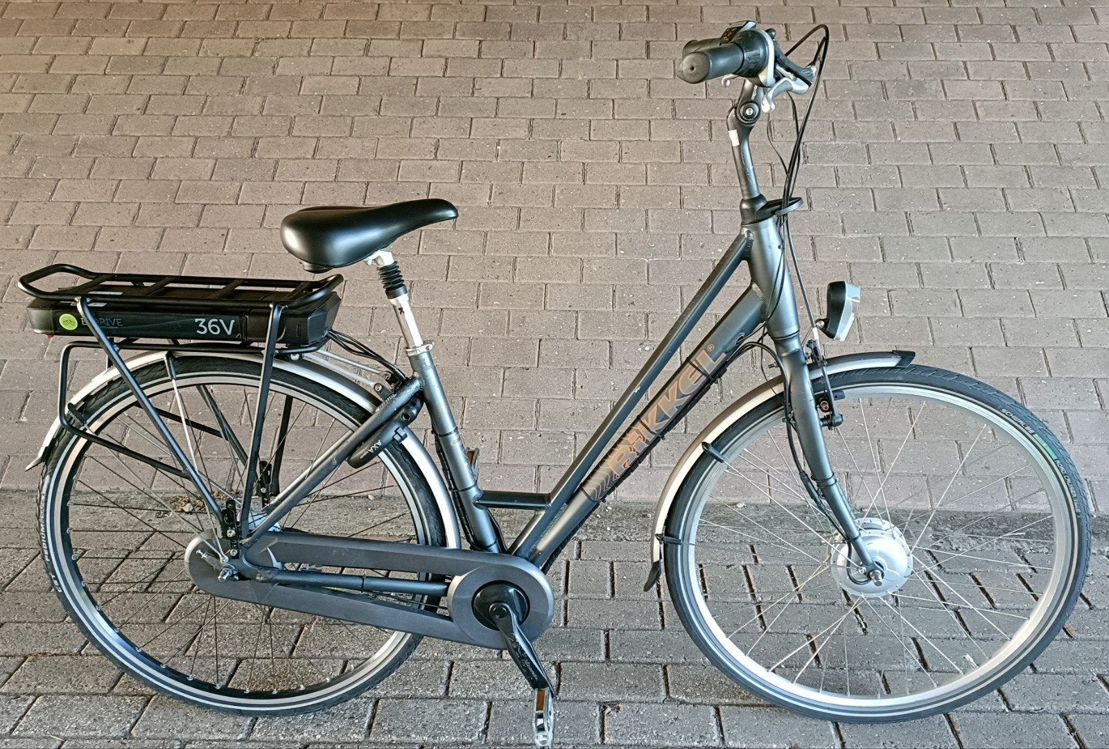 Bikkel 28 inch elektrische fiets, Ophalen, Zo goed als nieuw, Brinckers, 51 tot 55 cm