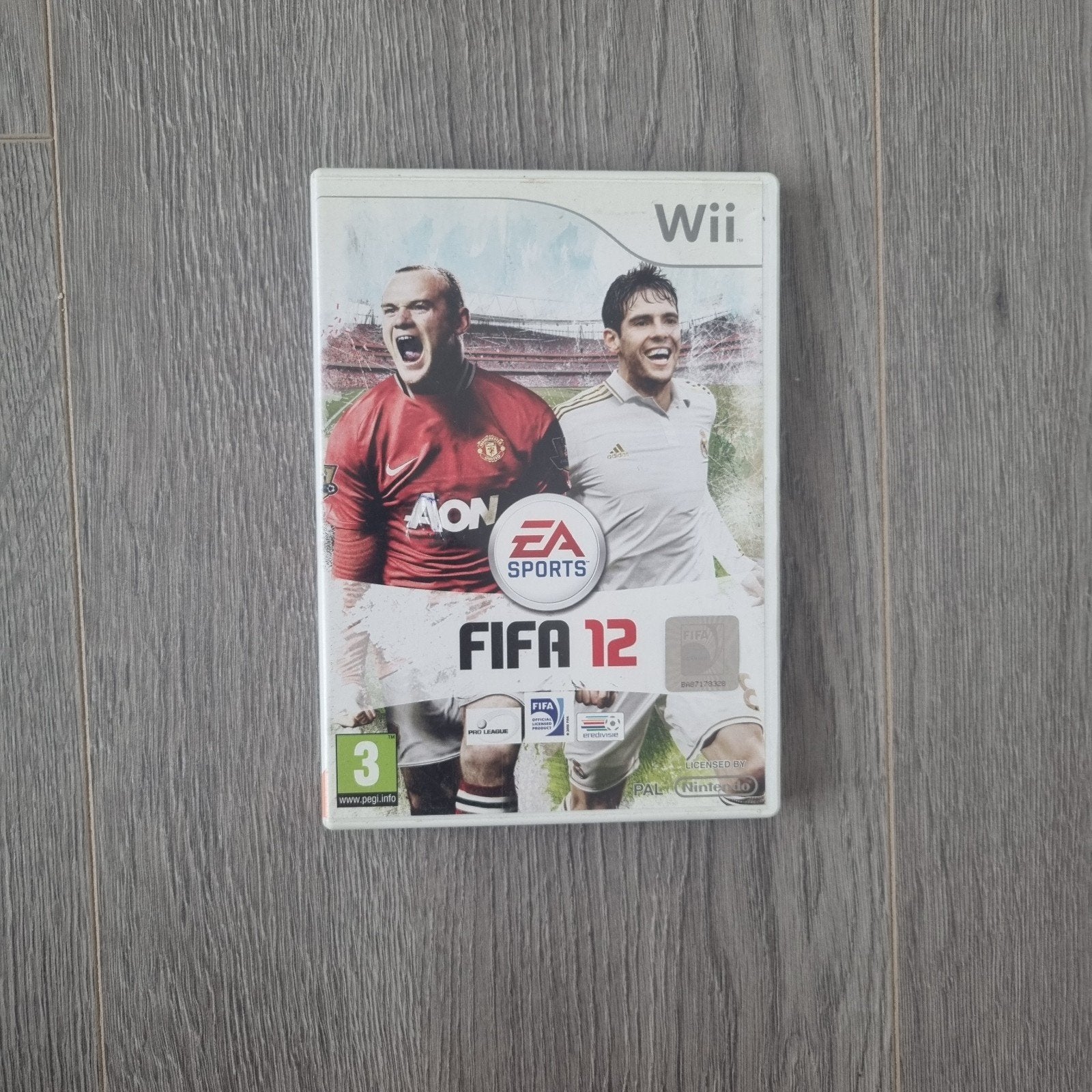 FIFA 12 - Nintendo Wii Game (Compleet met Boekje), Ophalen of Verzenden, Zo goed als nieuw, Sport, 3 spelers of meer