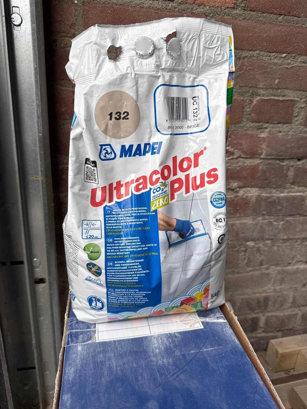 Nieuwe zak Mapei Ultracolor Plus voegmortel - Beige 132, Ophalen of Verzenden, Nieuw, Overige materialen, Overige typen