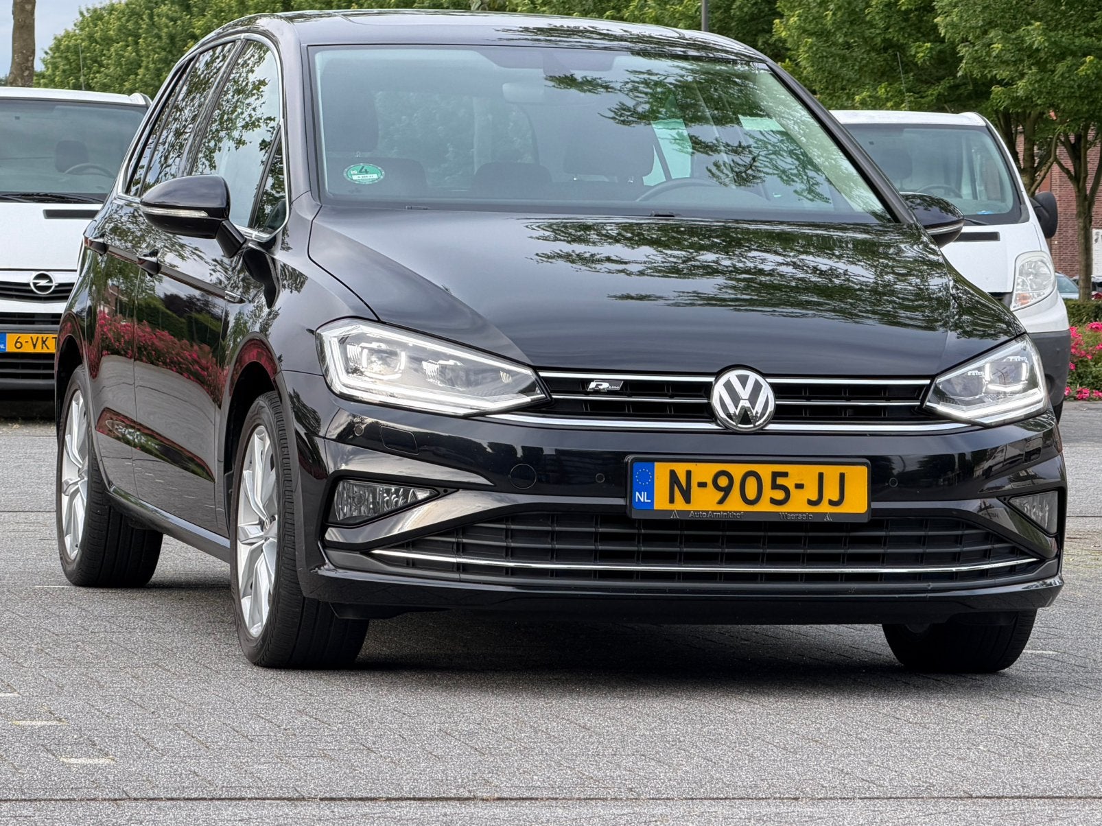 Volkswagen Golf Sportsvan 1.5 TSI ACT Highline Pano-Led, Auto's, 1498 cc, 4 cilinders, 700 kg, Alcantara