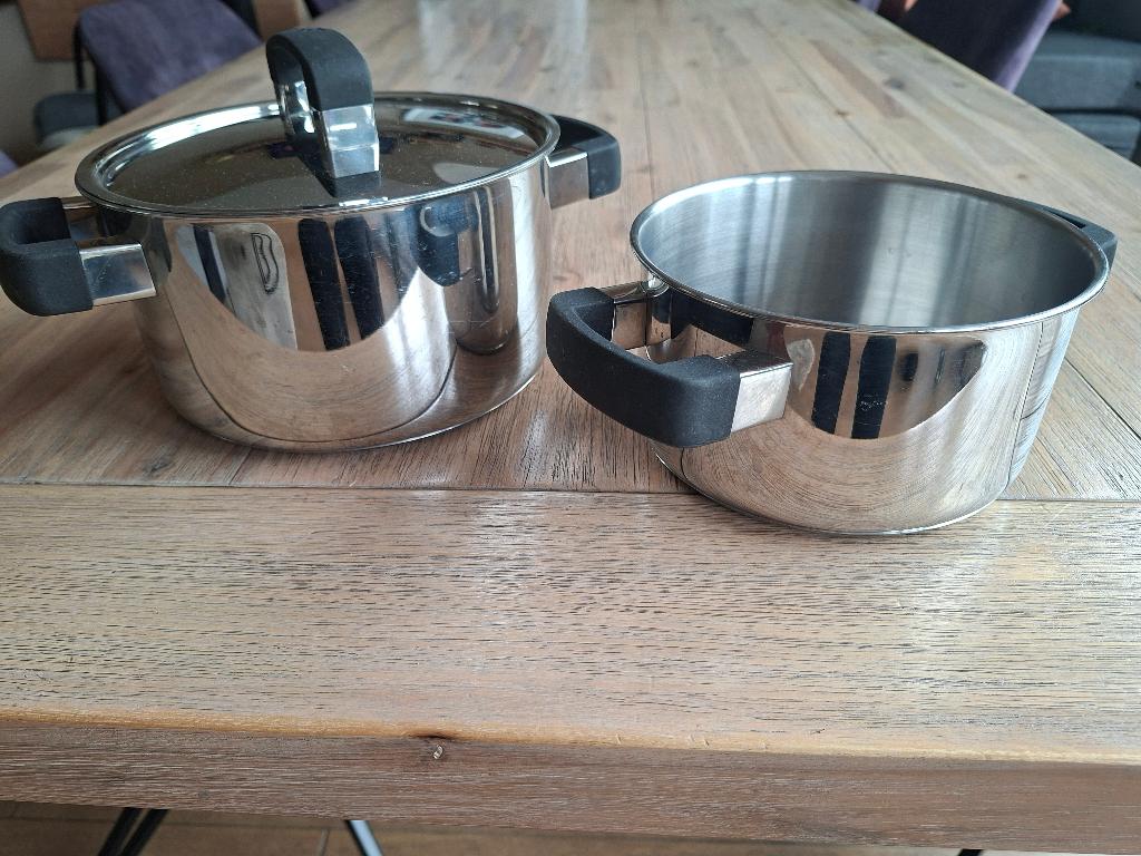1 pan met deksel en 1 pan zonder deksel. BK. Ook inductie,., Huis en Inrichting, Keuken | Potten en Pannen, Overige typen, Ophalen of Verzenden