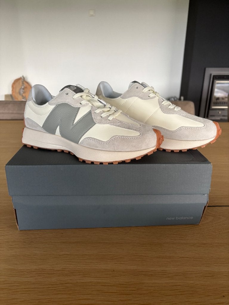 New Balance 327 “Moonbeam Shadow Grey” schoenen | NIEUW, New Balance, Wit, Nieuw, Ophalen of Verzenden