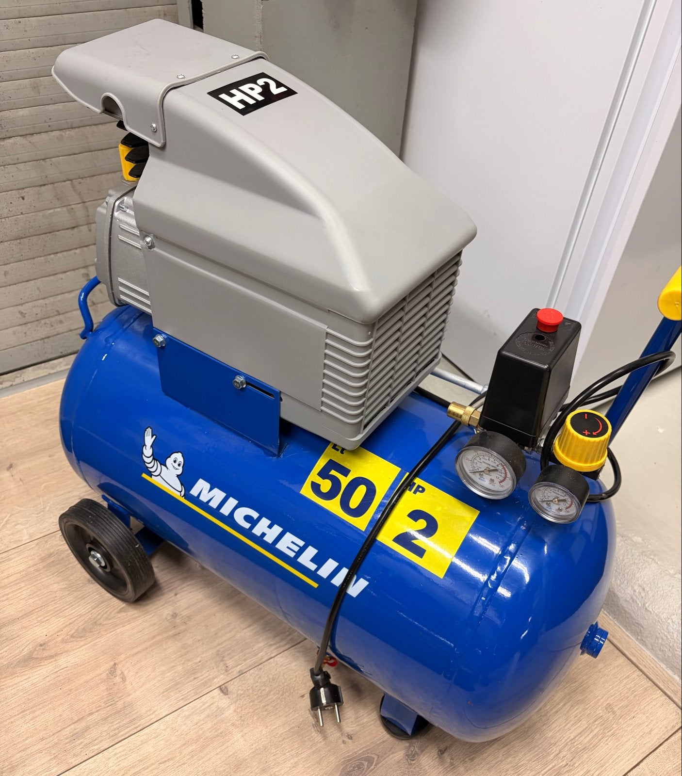 Michelin Compressor 50L - Compact en nieuw!, Doe-het-zelf en Verbouw, Compressors, Ophalen, Gebruikt, 6 tot 10 bar, 25 tot 100 liter