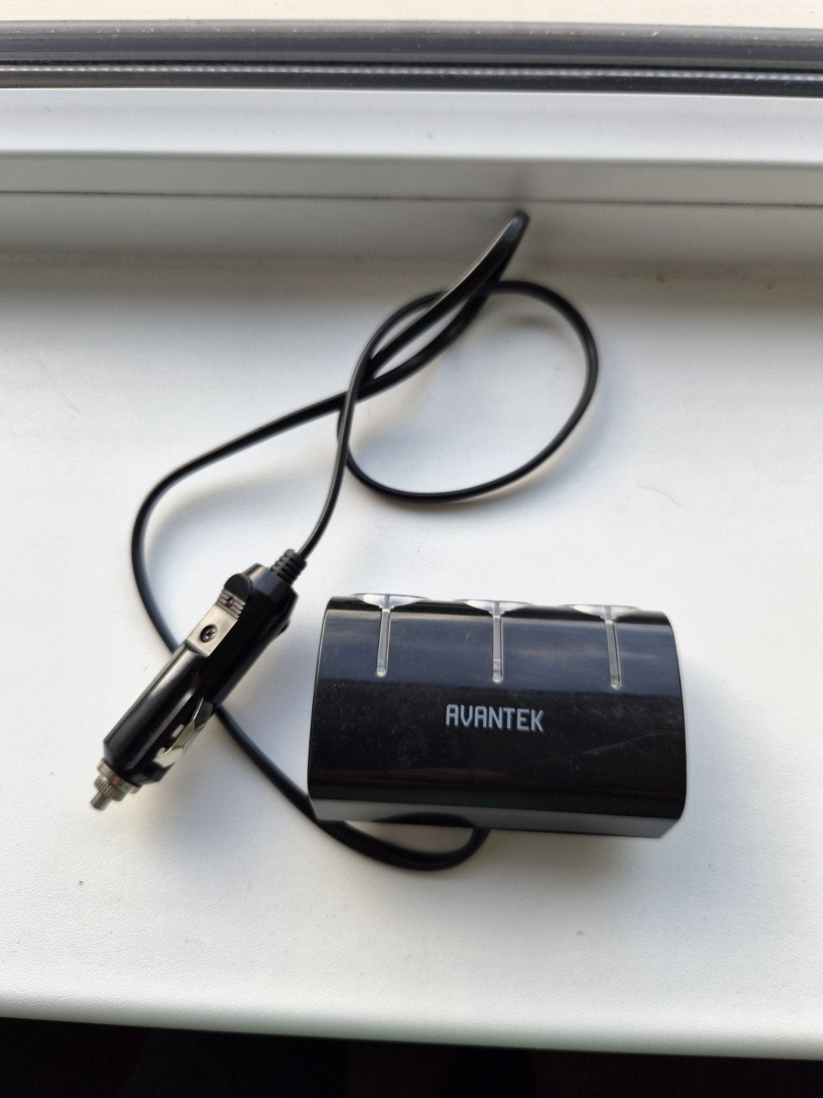 Avantek 3-weg sigarettenaansteker splitter 12V, Ophalen of Verzenden, Zo goed als nieuw