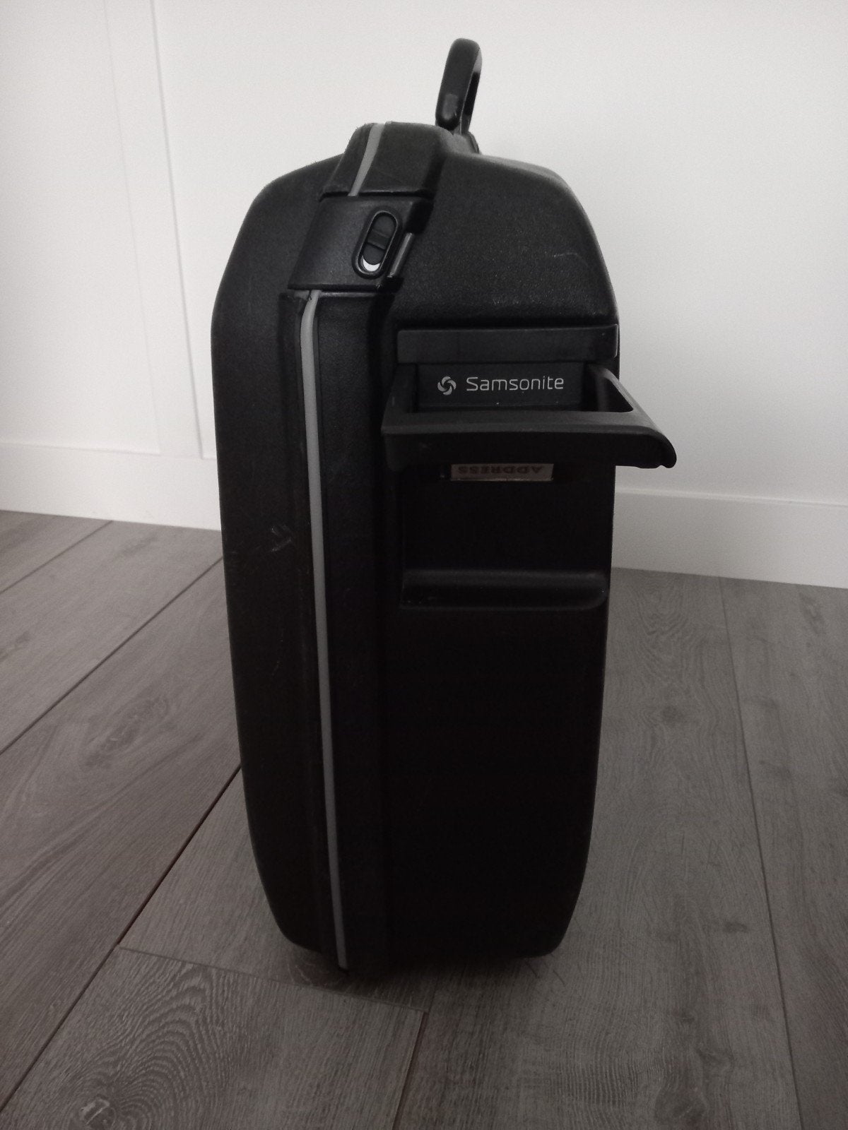Samsonite koffer met wieltjes en slot, Wieltjes, Gebruikt, Hard kunststof, Ophalen of Verzenden