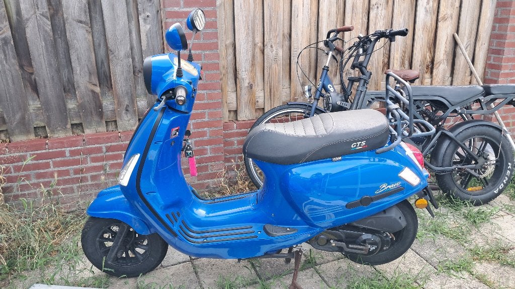 Scooter te koop, Fietsen en Brommers, Scooters | Overige merken, Gebruikt, Maximaal 25 km/u, Benzine, Ophalen
