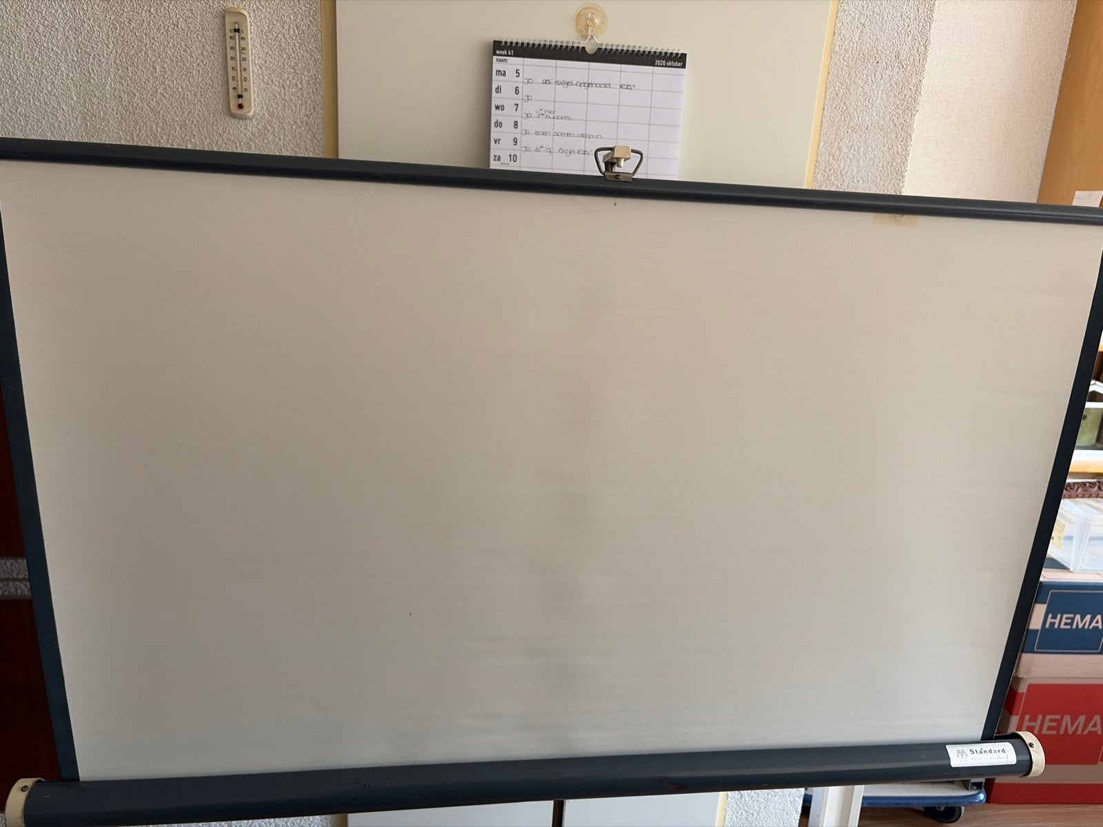 Projectiescherm - 128x95 cm - Ophalen, Audio, Tv en Foto, Ophalen, Handmatig, Gebruikt