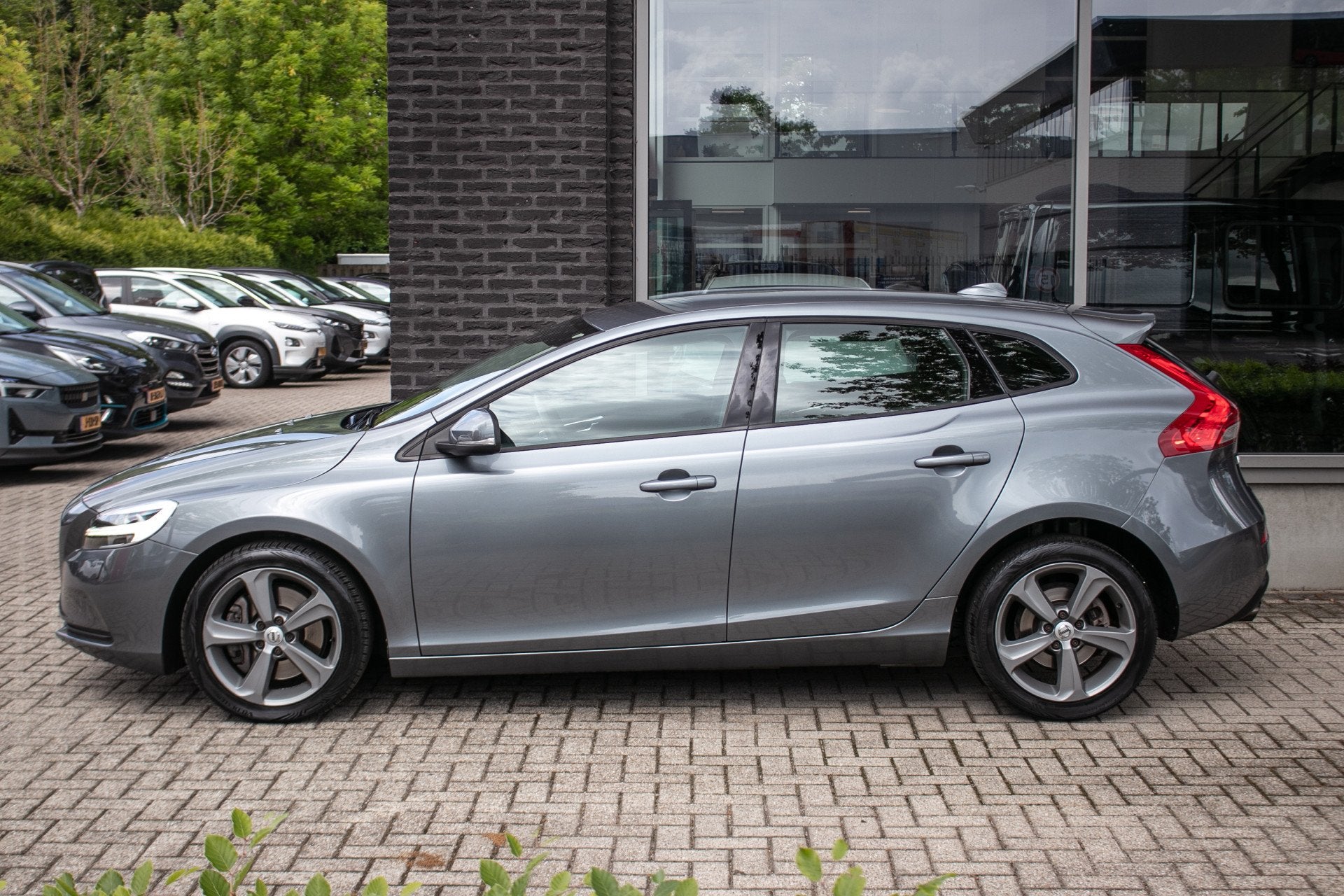 Volvo V40 1.5 T3 Nordic+ | All season banden (bj 2017), 12 maanden, Euro 6, 4 cilinders, Origineel Nederlands