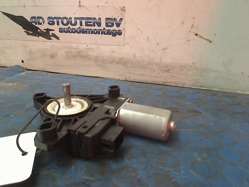 Motor Raammechaniek Rechts Achter A (W176) 2012, Gebruikt, Mercedes-Benz AG, Mercedes-Benz, Mercedesstraße 120, Stuttgart 70372, , Duitsland