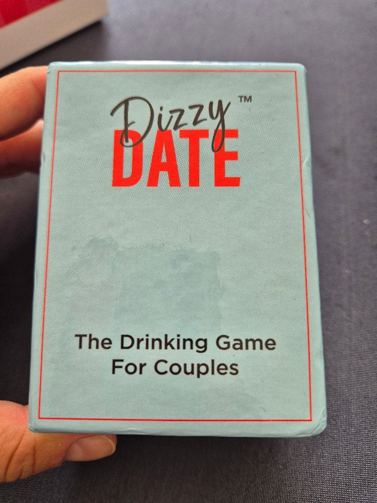Dizzy date, Hobby en Vrije tijd, Gezelschapsspellen | Kaartspellen, Ophalen of Verzenden, Nieuw