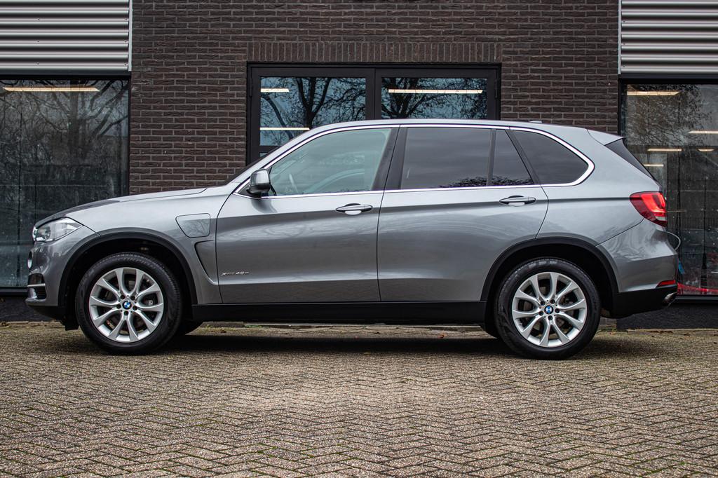 BMW X5 F15 xDrive40e High Executive / Leer / Head-Up / Adapt, Gebruikt, 4 cilinders, Met garantie (alle), Vierwielaandrijving