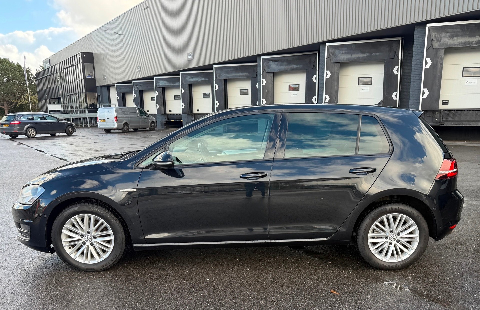 Volkswagen Golf 1.4 TSI Highline AUTOMAAT/CRUISE/PDC/LMV/STO, Auto's, Euro 5, Stof, Gebruikt, Zwart