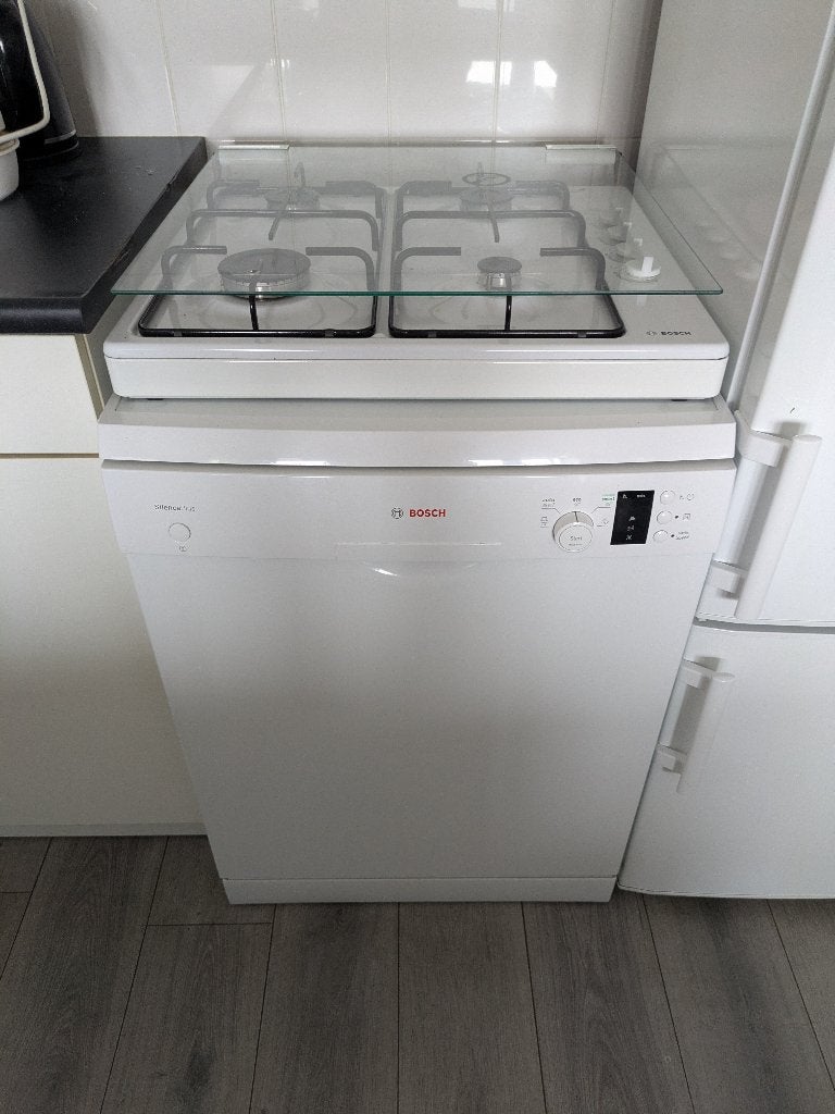 Foto 4 van Complete witte keuken met apparatuur