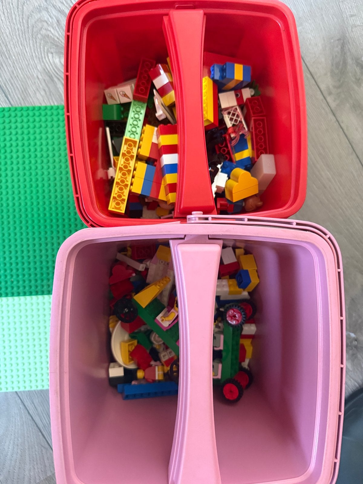 Grote set LEGO DUPLO met bouwplaten en opbergboxen, Ophalen of Verzenden, Gebruikt, Overige merken