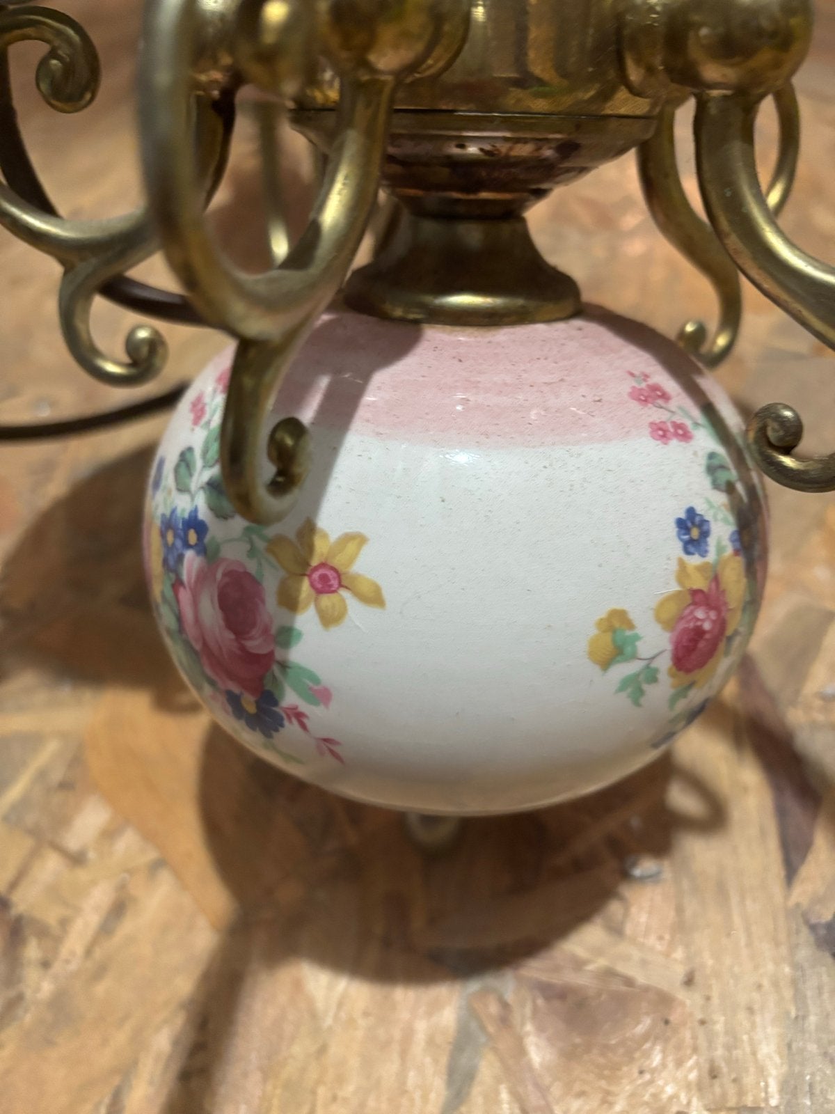 Vintage porseleinen kroonluchter met bloemmotief, Ophalen, Gebruikt, Keramiek