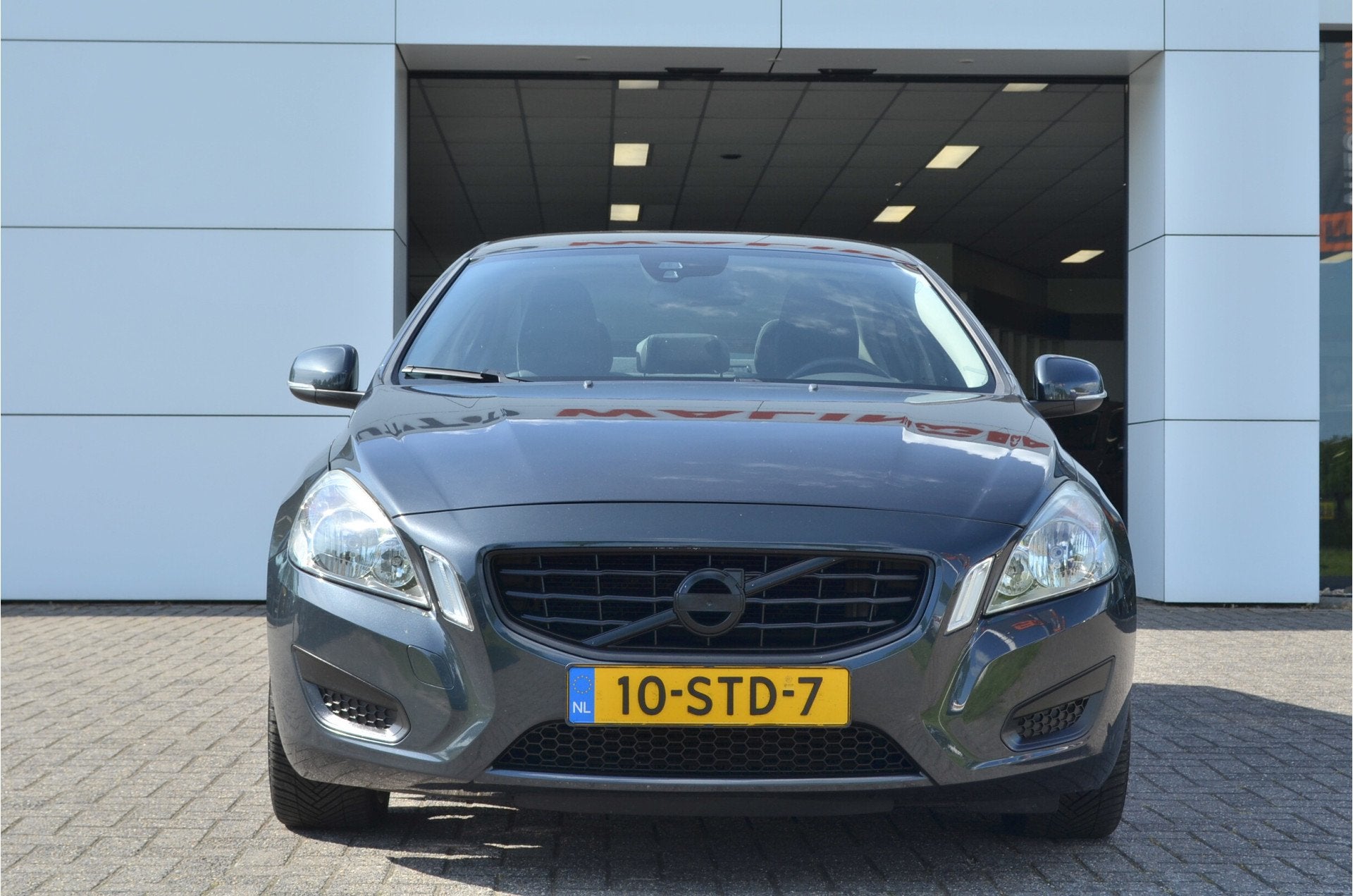 Volvo S60 1.6 T4 Automaat | Leer | Navigatie | Cruise | Clim, Gebruikt, Zwart, 179 pk, S60