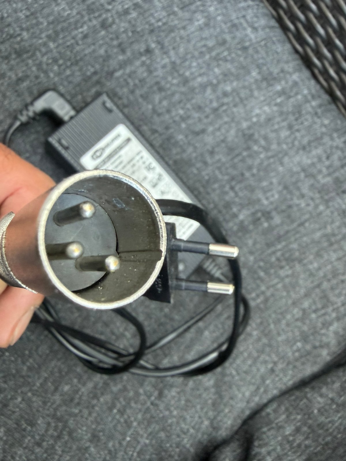 Elektrische fiets snel lader voor 24 volt accu,3 pin, Ophalen, Zo goed als nieuw