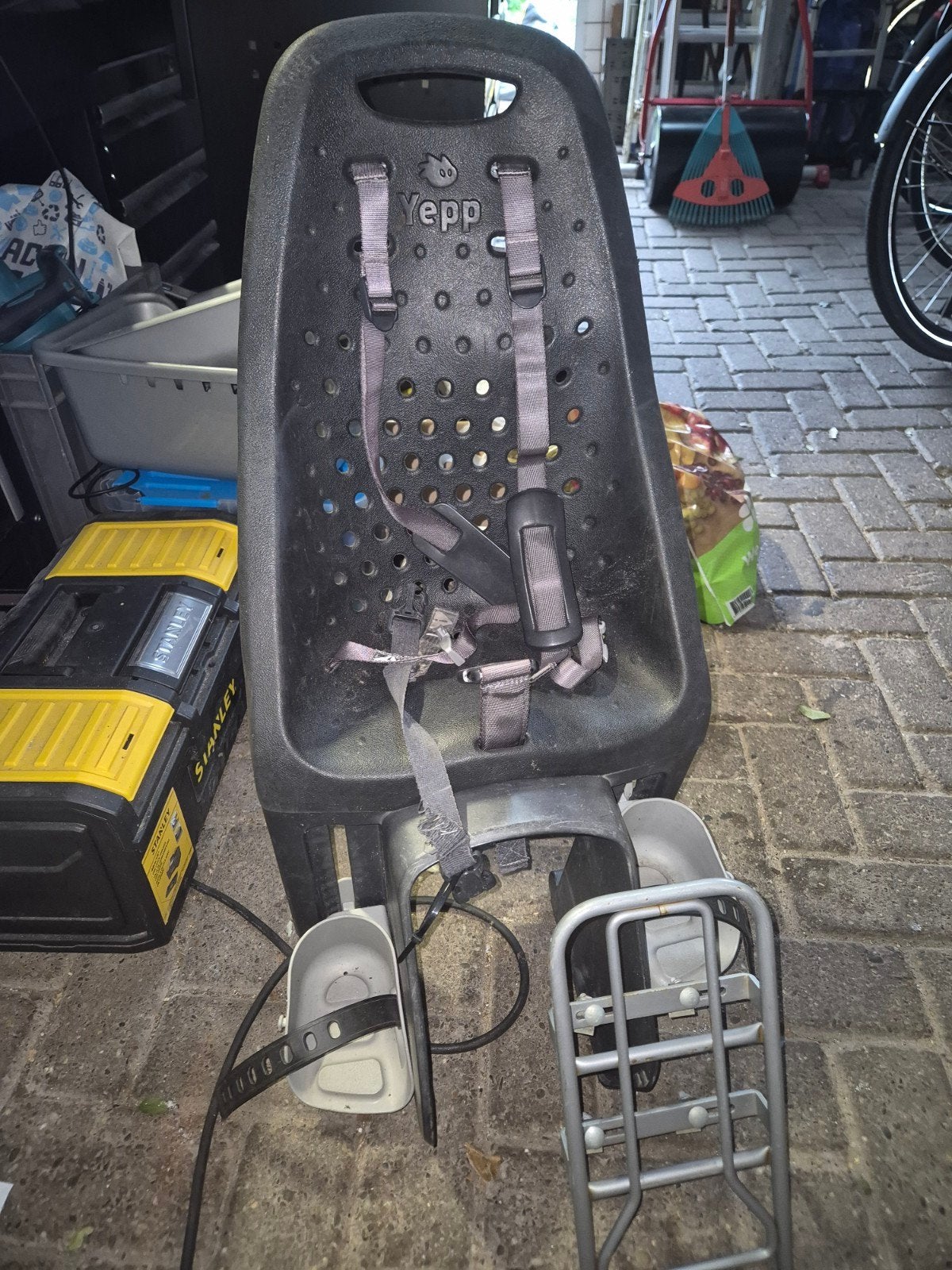 Yepp fietsstoeltje voor elektrische fiets (achter), Fietsen en Brommers, Fietsaccessoires | Fietsstoeltjes, Ophalen, Achterzitje