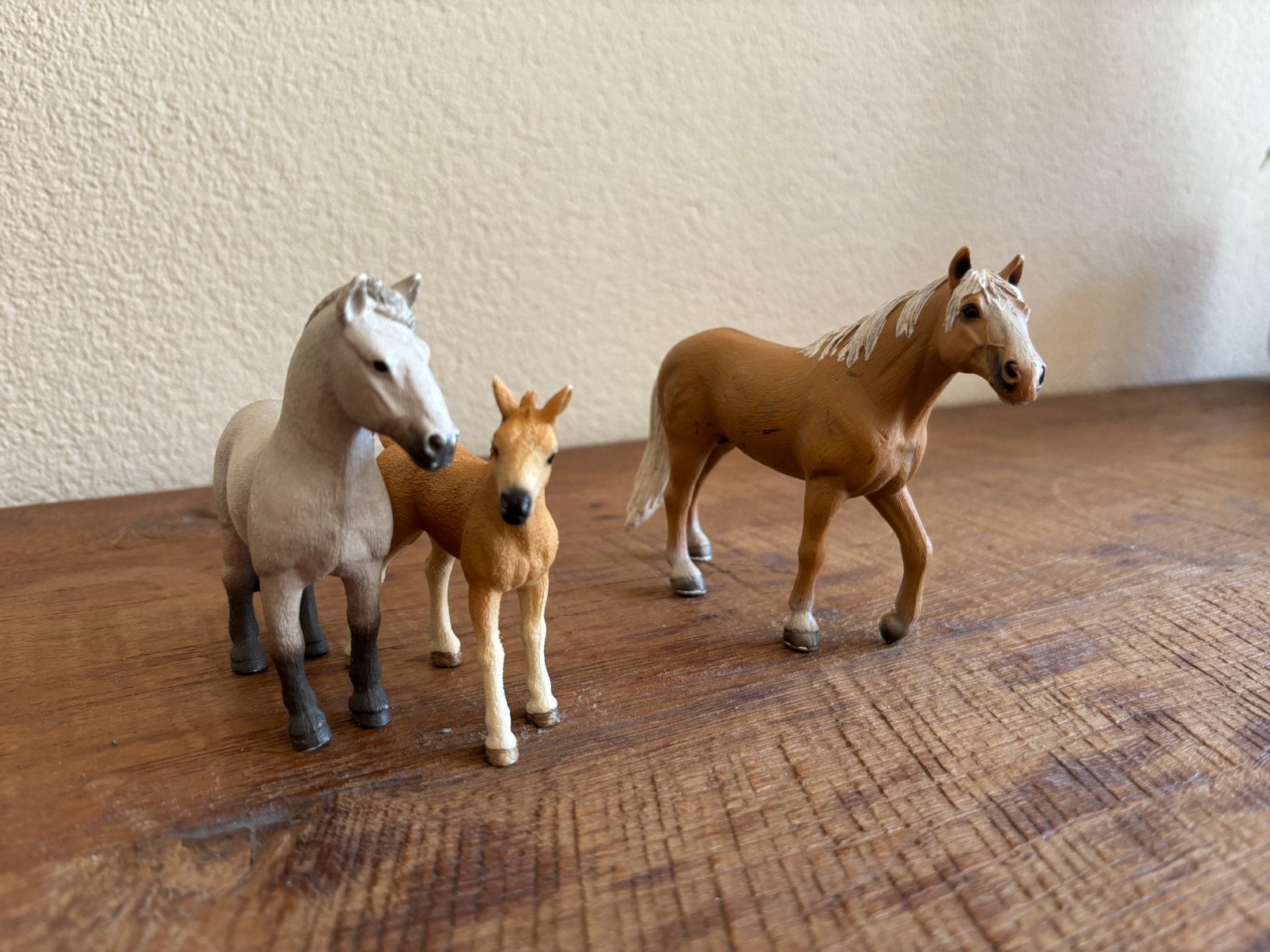Schleich paardenset L - 2 paarden en een veulen, Ophalen of Verzenden, Gebruikt