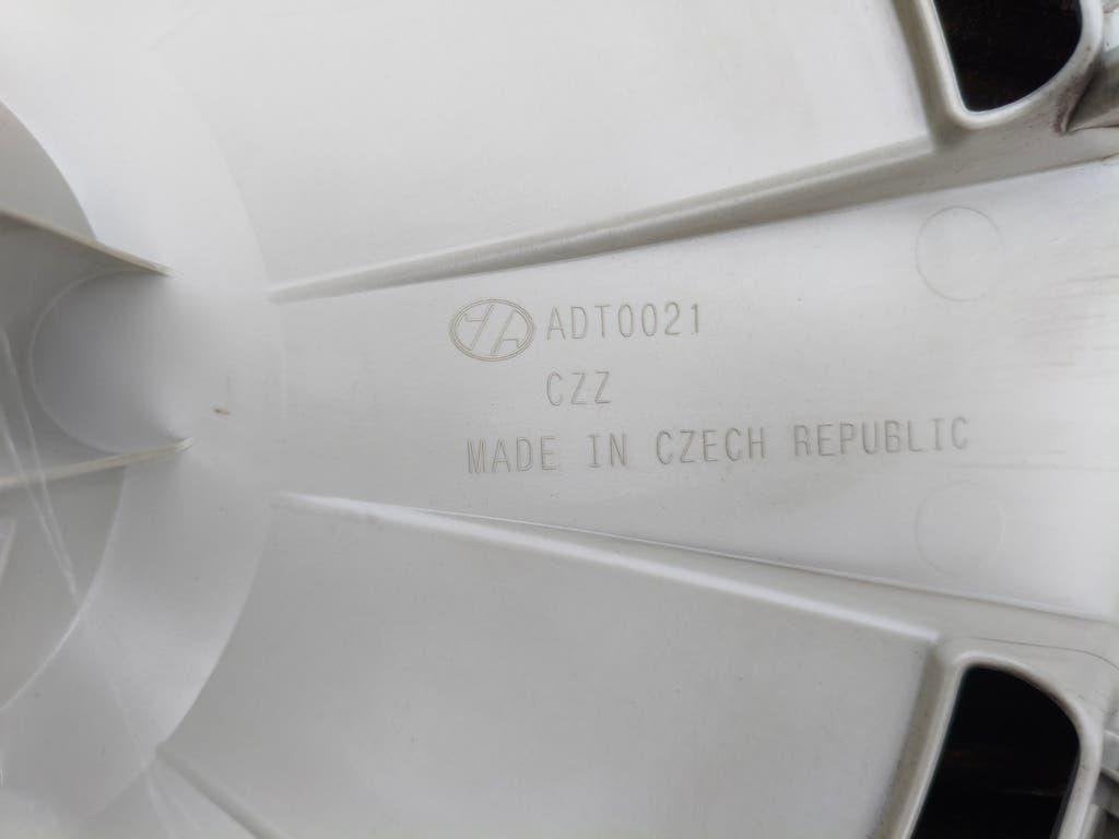 AUDI wieldoppen Z.G.A.N  16 inch.  8V0601147D – 8V0601147, Ophalen of Verzenden
