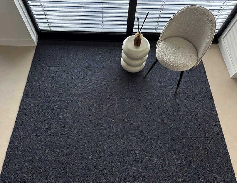 Touch & Tones 101 blauwe tapijttegels van Interface, 75 m² of meer, Nieuw, Ophalen of Verzenden, Tapijttegels