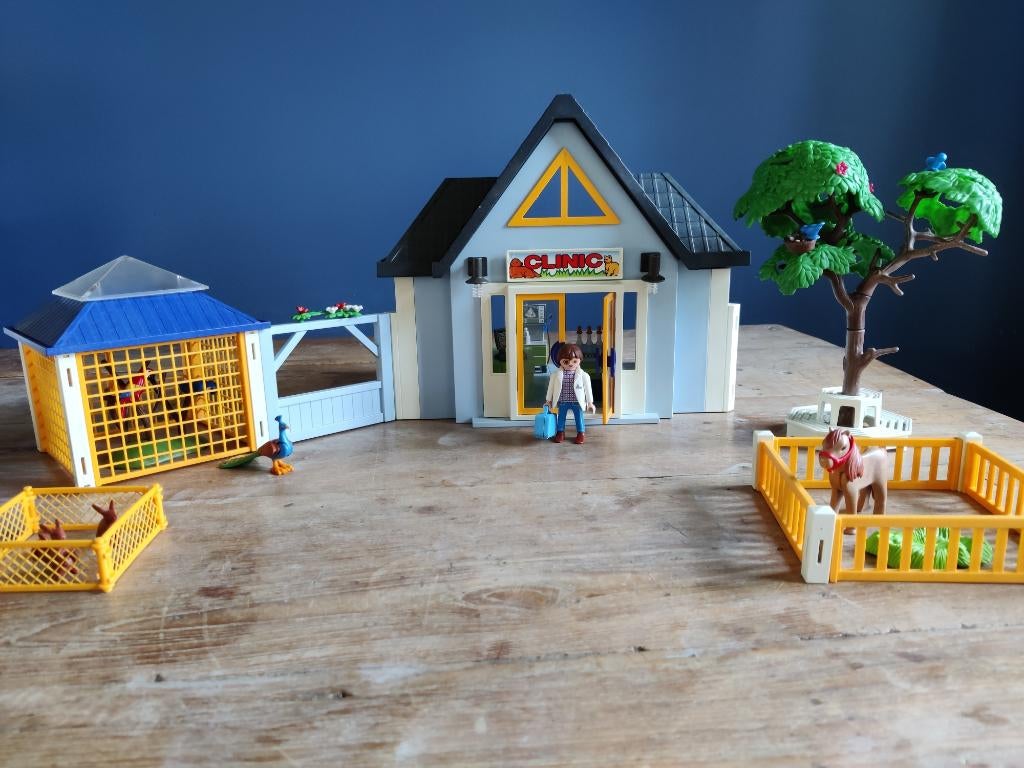 Playmobil dierenkliniek 4343, Ophalen, Zo goed als nieuw, Complete set