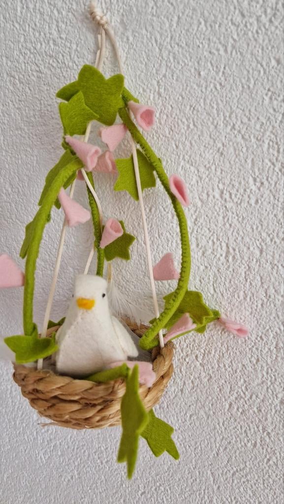 Lente nestje van wolvilt, Ophalen of Verzenden, Figuurtje(s), Wolvilt