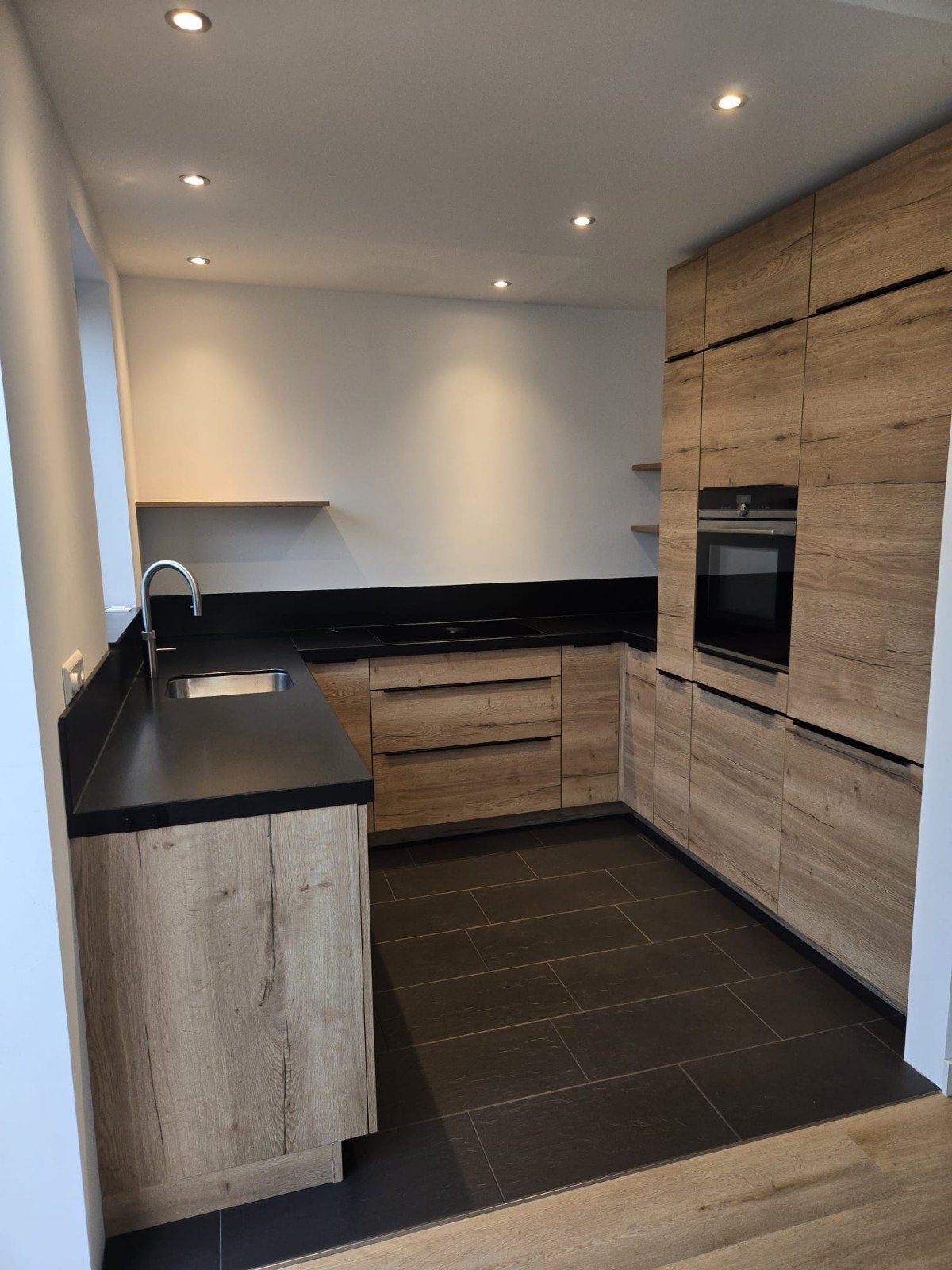 Nobila zeer nette top kwaliteit keuken  incl.apparatuur!!!!!, U-keuken, Bruin, Ophalen of Verzenden, Zo goed als nieuw