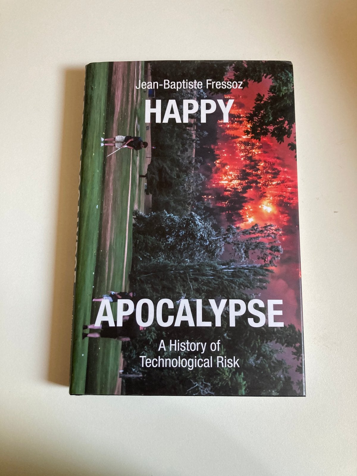 Happy Apocalypse - Jean Baptiste Fressoz, 20e eeuw of later, Europa, Ophalen of Verzenden, Zo goed als nieuw