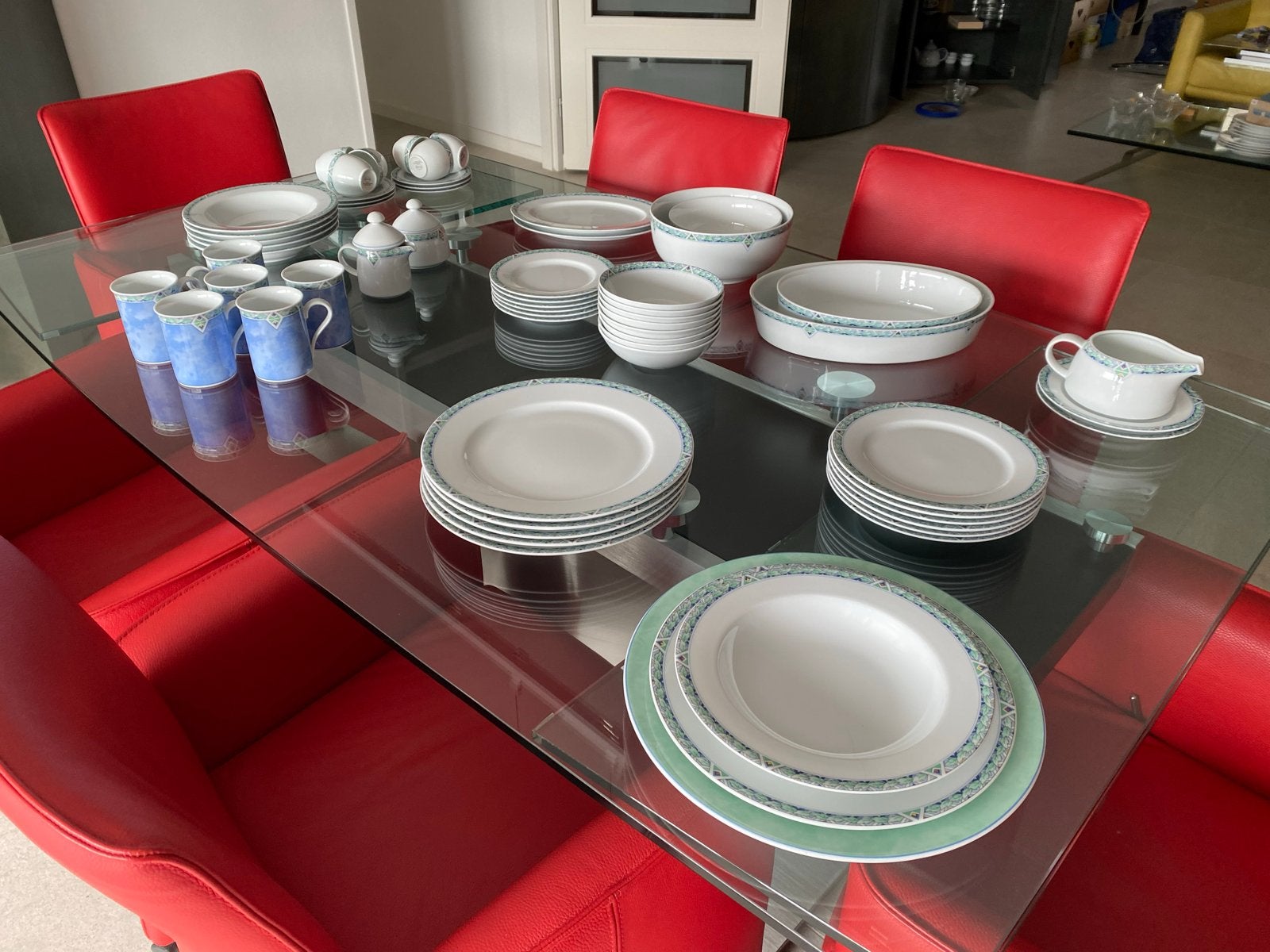 Compleet Arzberg servies van Albert Heijn., Ophalen, Arzberg, Zo goed als nieuw, Modern