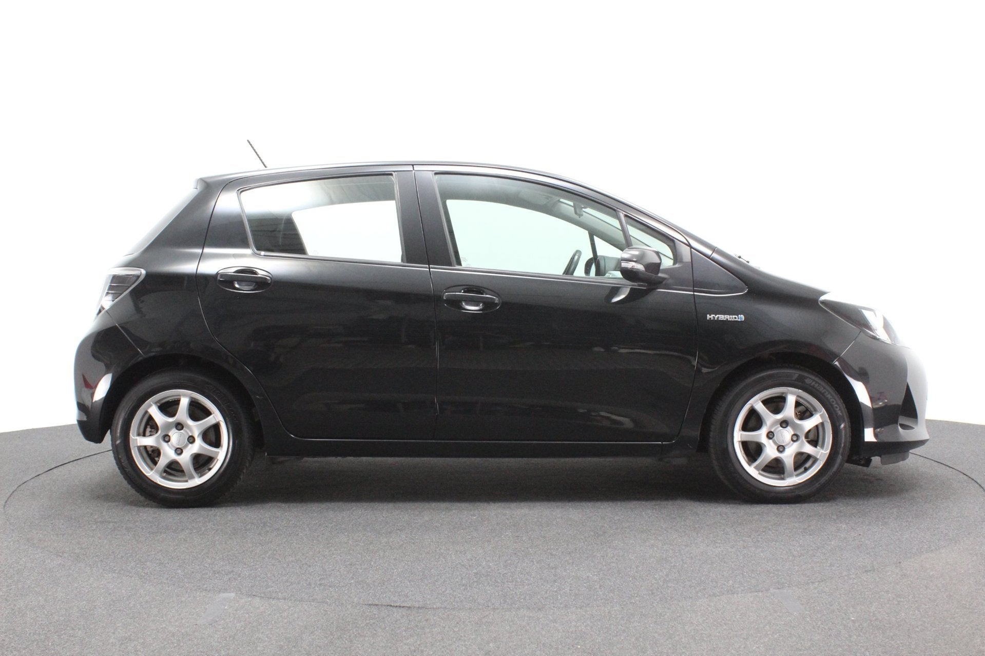 Foto 3 van Toyota Yaris 1.5 Full Hybrid Aspiration | Climate control |