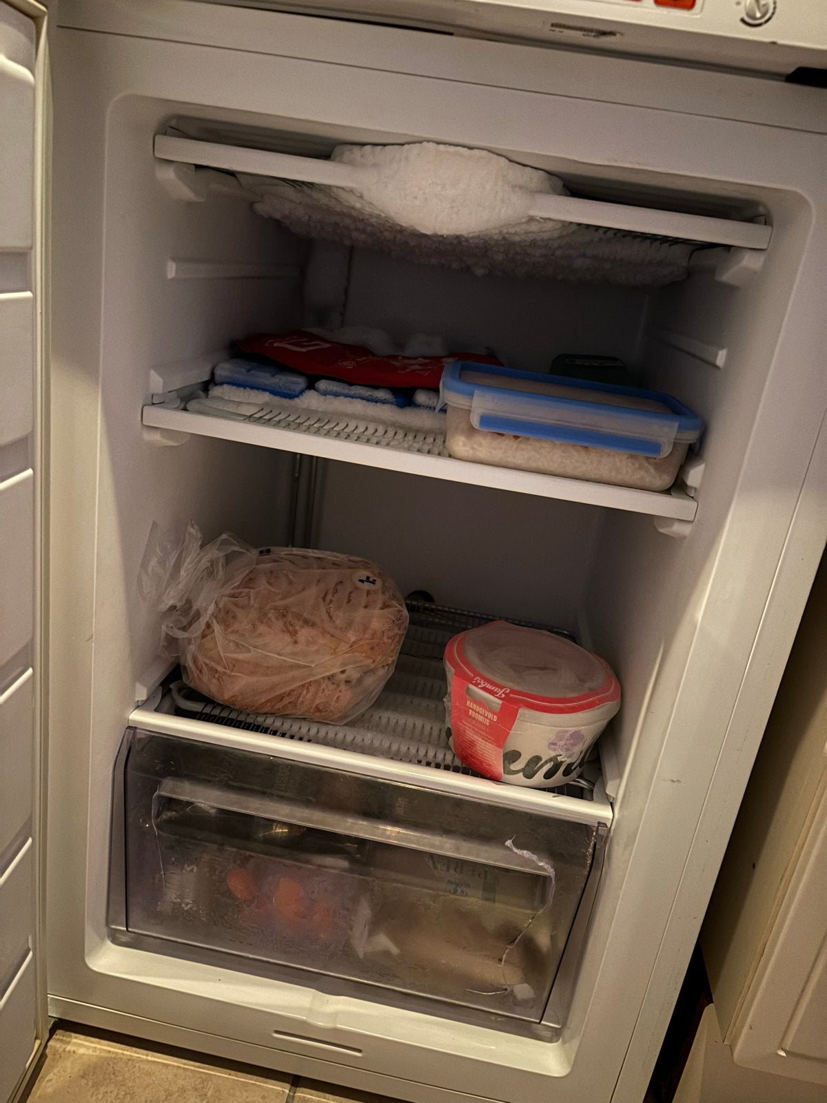 Zanussi vriezer - Compact en efficiënt, Witgoed en Apparatuur, Koelkasten en IJskasten, Gebruikt, 75 tot 100 liter, Met aparte vriezer
