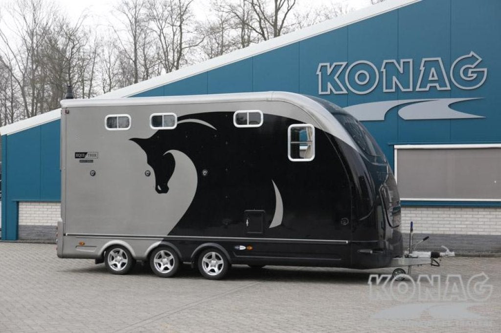 Equitrek New Star 3 paardstrailer met ruime living, Gebruikt