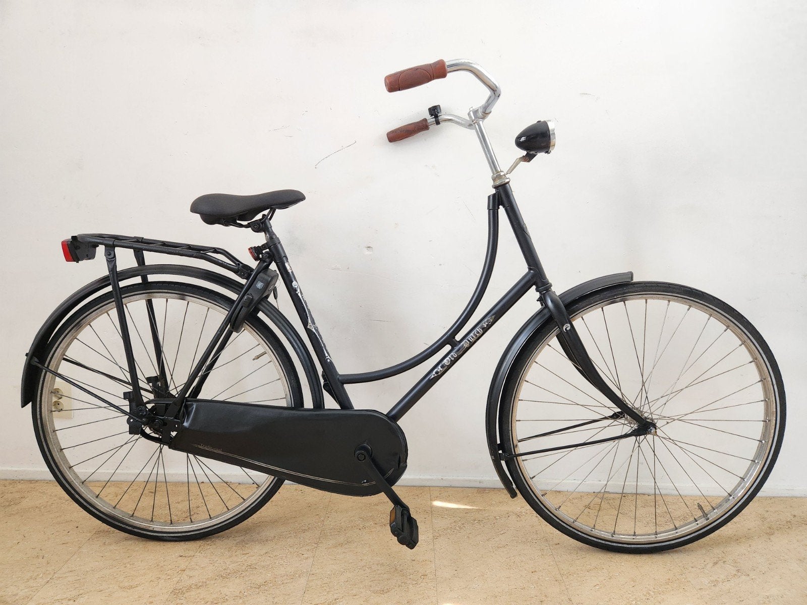 VERKOCHT | Batavus Old Dutch omafiets 28inch frame 56cm, Batavus, Ophalen of Verzenden, Minder dan 10 versnellingen, Terugtraprem