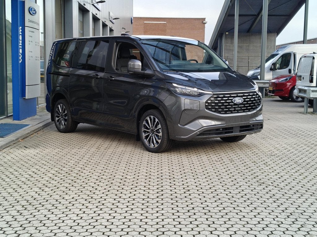 Ford Tourneo Custom 340 2.5 PHEV L1H1 Titanium X - UIT VOORR, Auto's, Ford, 232 pk, Gebruikt, 1850 kg, Bedrijf