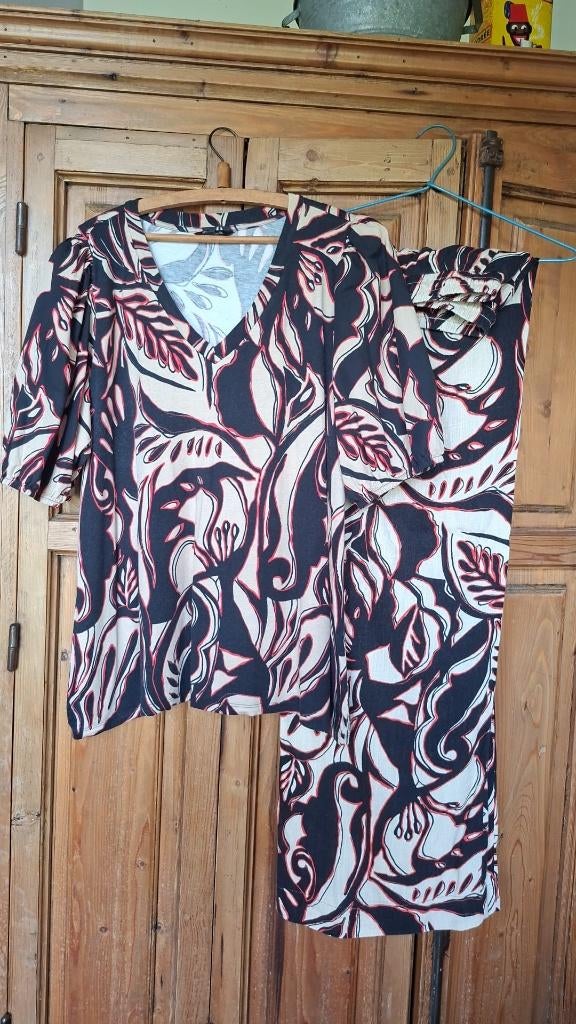 Mooie print op een broek en shirt XL 48, Ophalen of Verzenden, Zo goed als nieuw, Shirt of Top