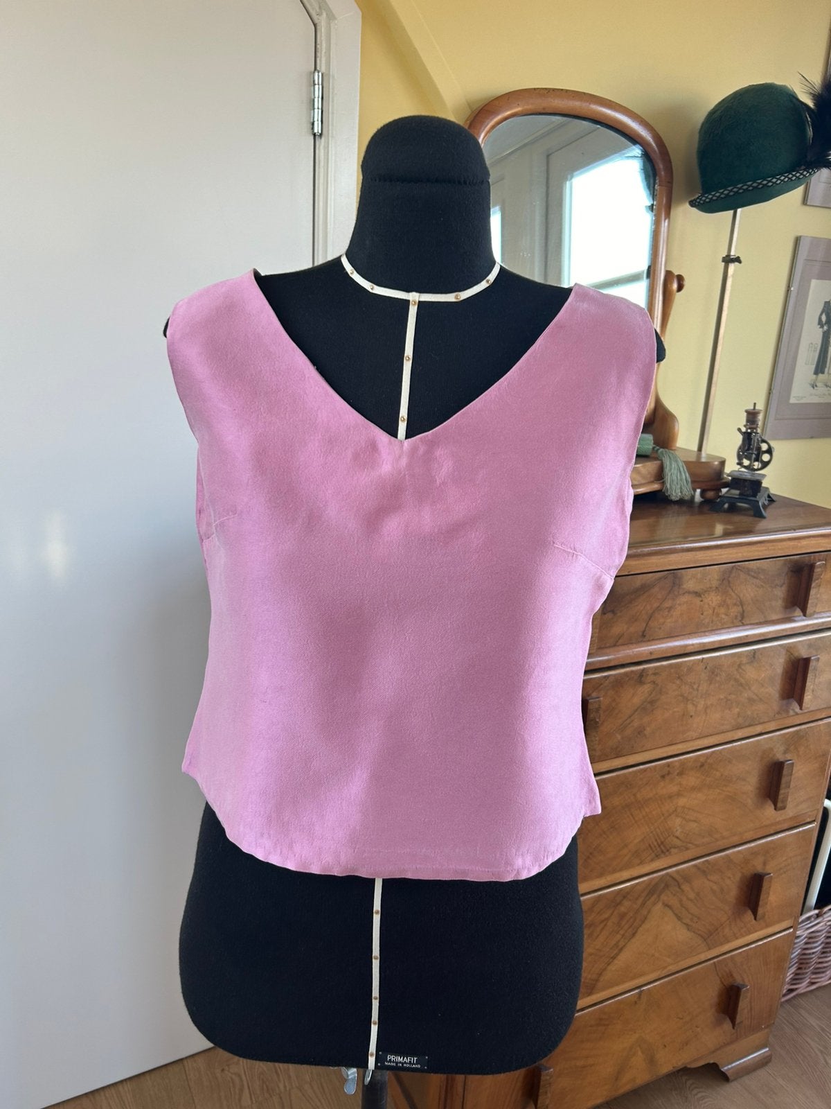 Roze zijden top, Kleding | Dames, Maat 38/40 (M), Ophalen of Verzenden, Zo goed als nieuw, Roze
