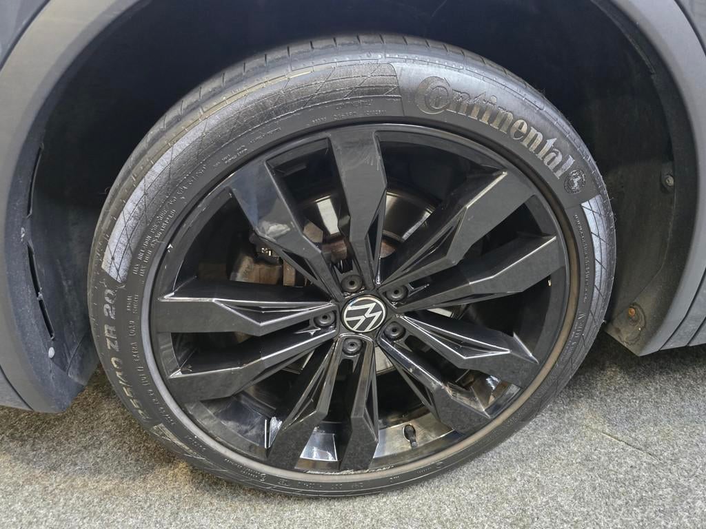 Volkswagen TIGUAN 1.4 TSI eHybrid R-Line Blackstyle Leder Tr, Auto's, Volkswagen, 150 pk, Hybride Elektrisch/Benzine, 750 kg, Voorwielaandrijving