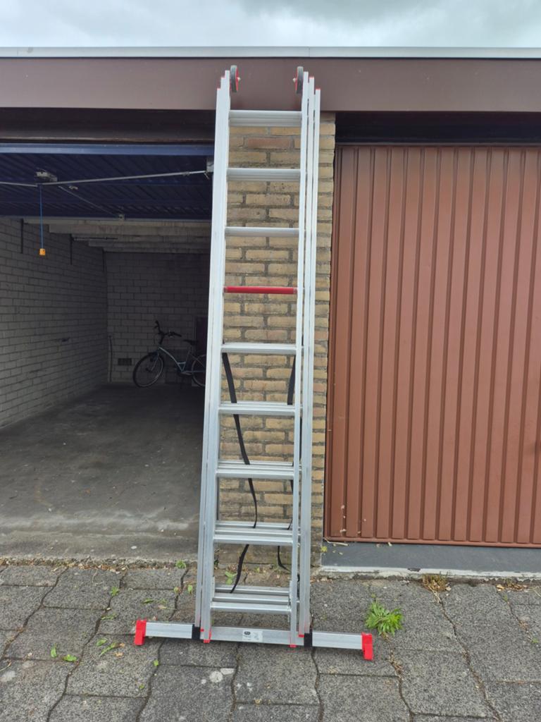 Altrex ladder 3x9 zgan 5.90 mtr, Ophalen of Verzenden, Zo goed als nieuw, 4 meter of meer