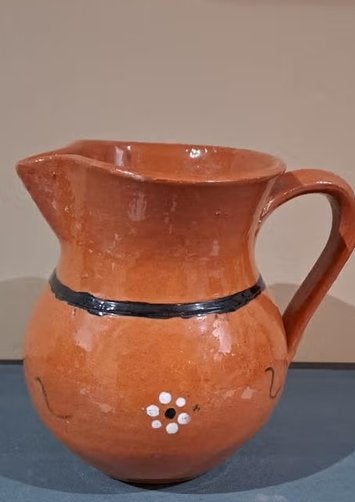 Aarden kruik met bloemdecoratie., Ophalen of Verzenden