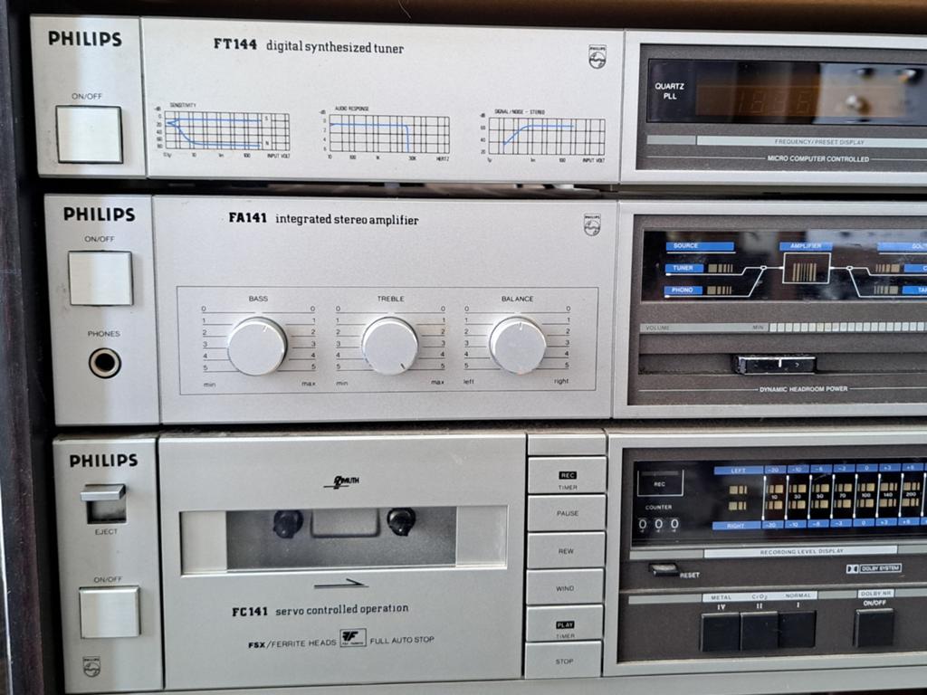 Philips Stereo Set: Platenspeler, Tuner, Versterker, Cassett, Gebruikt, Philips, Tuner of Radio, Losse componenten