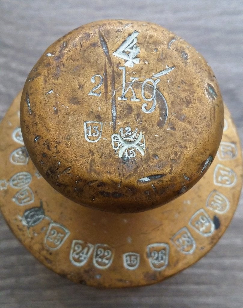 Jaar 1813 - 1860 ijken Gewicht 2 kilo Knopgewicht Weegschaal, Ophalen of Verzenden