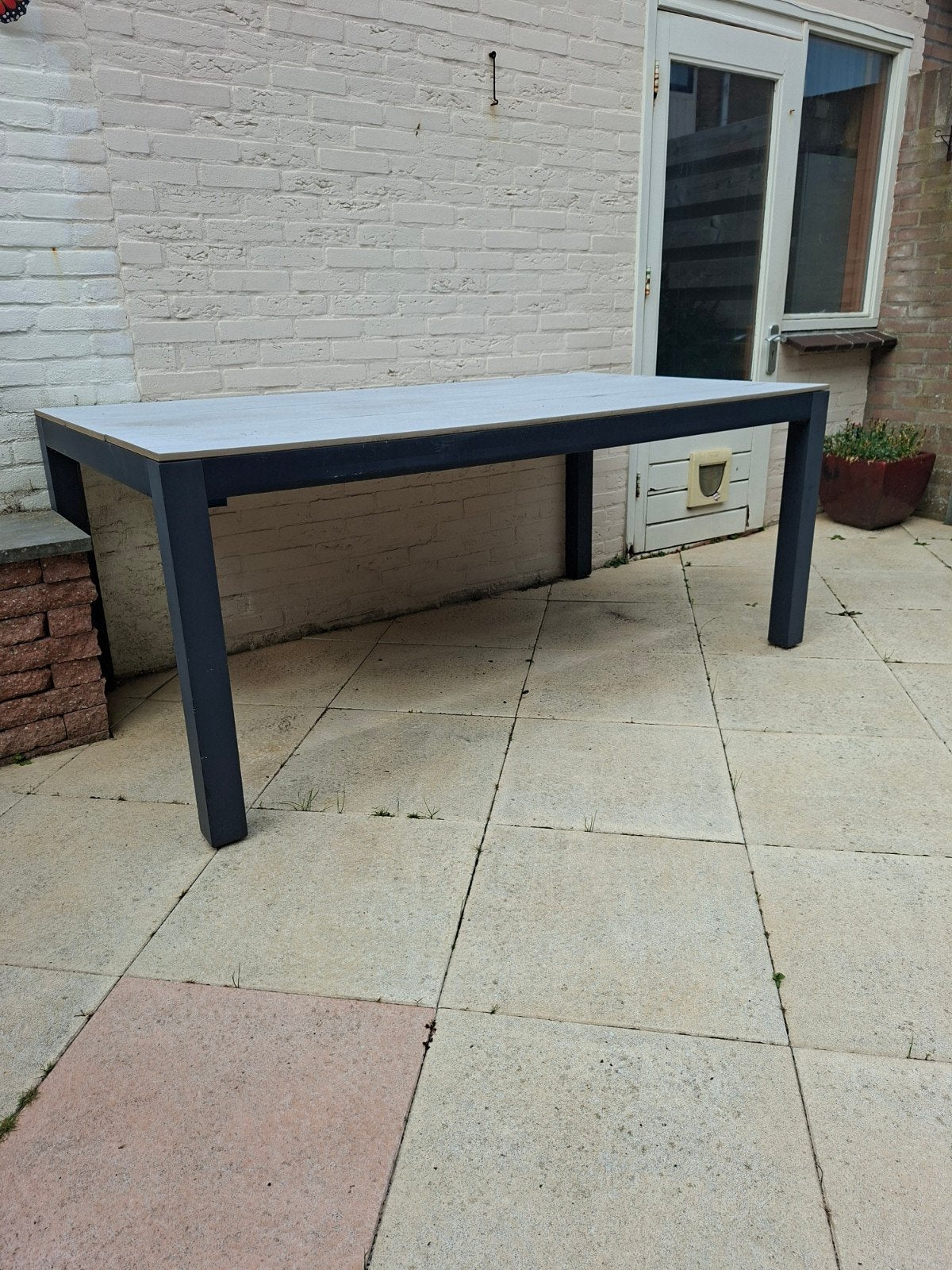 Robuuste tuintafel met grijs blad, Ophalen, Gebruikt, Rechthoekig, Metaal