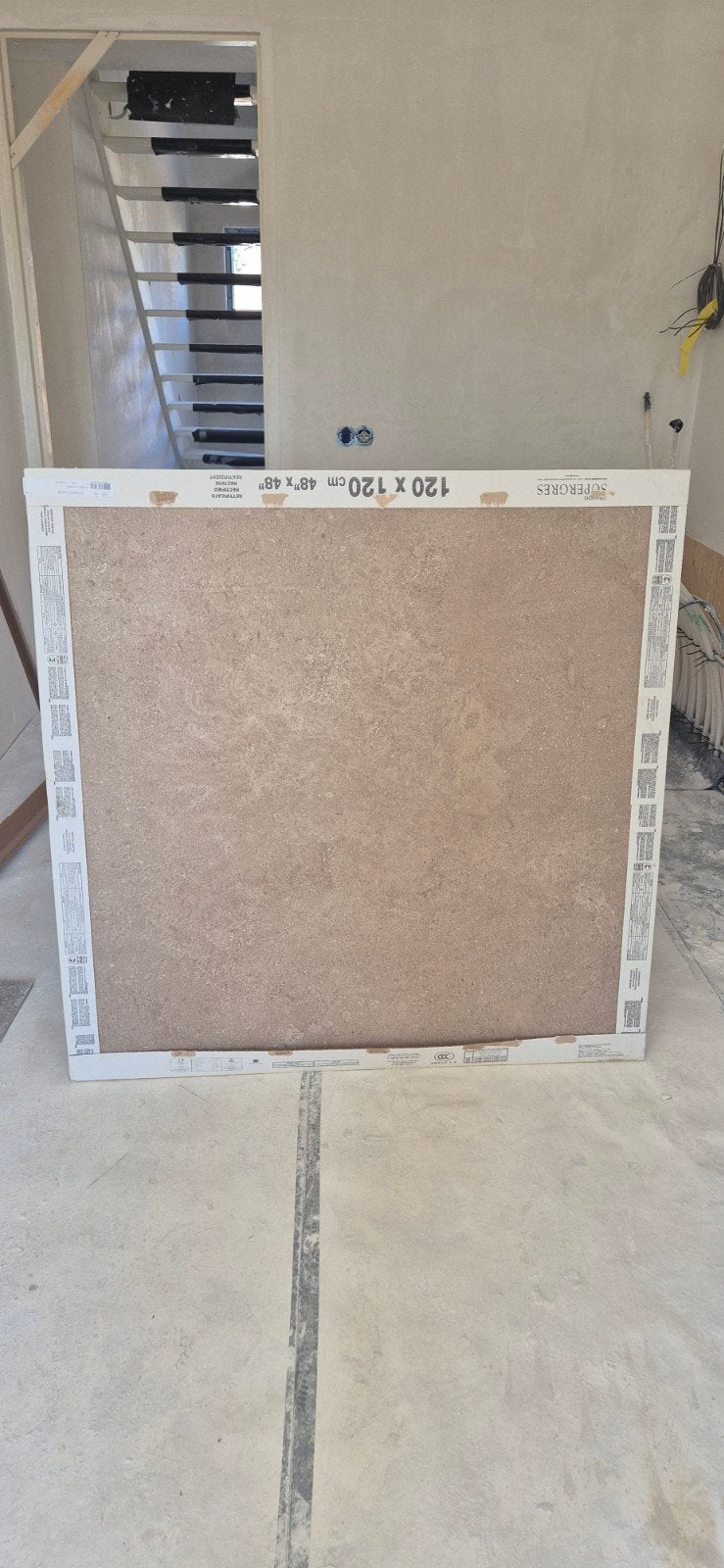 4 Keramische tegels 120x120 cm + reststukken, Doe-het-zelf en Verbouw, Ophalen, 60 cm of meer, Nieuw, 5 tot 10 m²