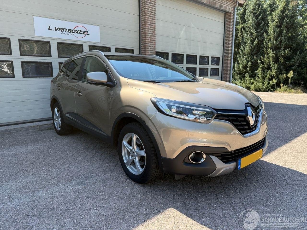 Renault Kadjar 1.2 TCe Intens Navi Clima Cruise (bj 2015), Auto diversen, Schadeauto's, Overige carrosserieën, Renault Deutschland AG
