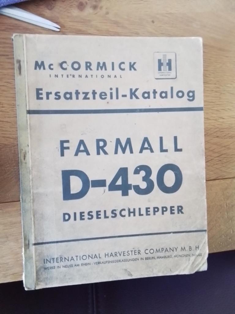 McCormick Farmall D-430 tractor onderdelen boek ,1956, Ophalen of Verzenden